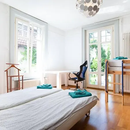 2 Zimmer In Jugendstilwohnung Mit Garten *
