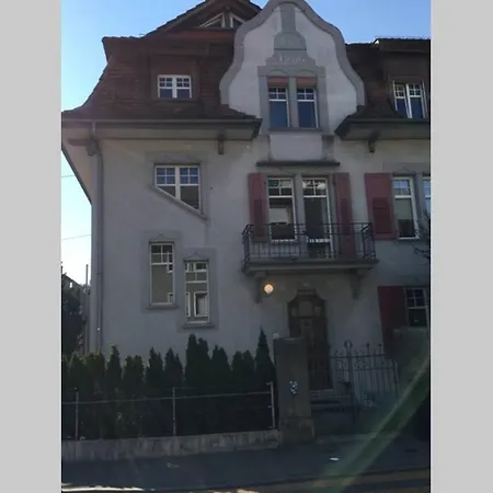 Appartamento 2 Zimmer In Jugendstilwohnung Mit Garten