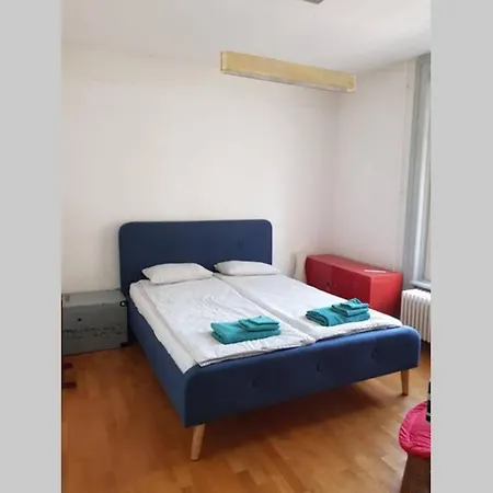 Appartamento 2 Zimmer In Jugendstilwohnung Mit Garten