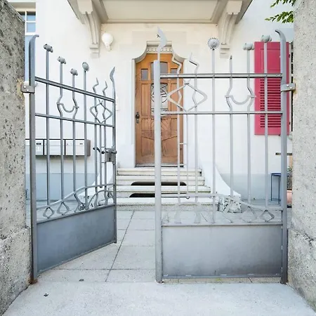 Appartamento 2 Zimmer In Jugendstilwohnung Mit Garten