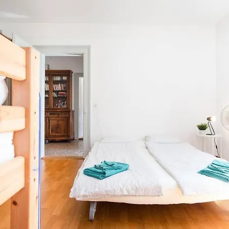 Appartamento 2 Zimmer In Jugendstilwohnung Mit Garten Berna