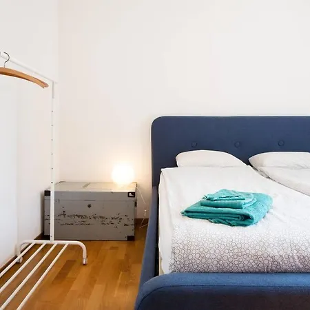 2 Zimmer In Jugendstilwohnung Mit Garten Appartamento
